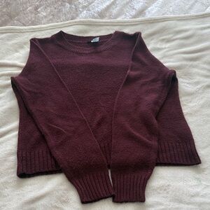 Elegant Maroon Crew Neck Sweater